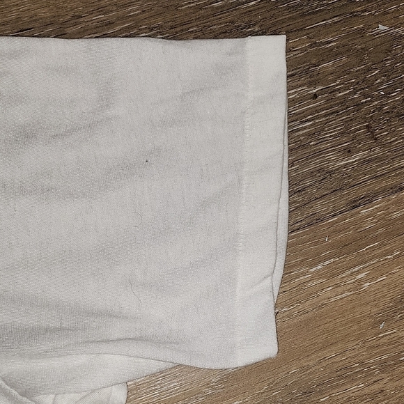 White Graphic T-Shirt with Bear Design - Picture 3 of 5